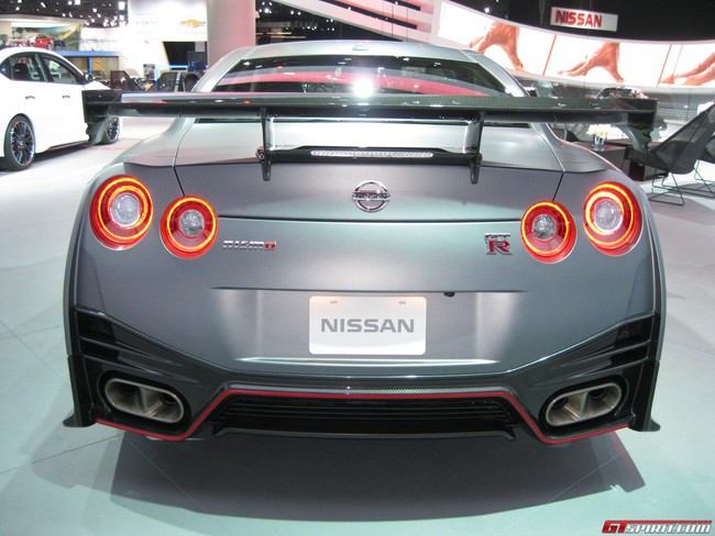 Nissan GT-R Nismo lạnh lùng tại Detroit 6