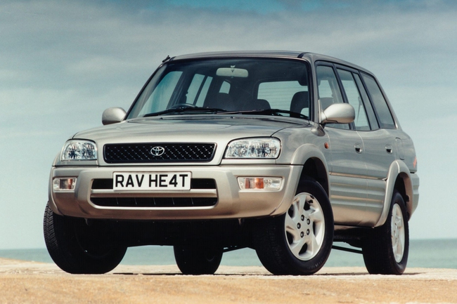 Toyota RAV4 - Mẫu xe khai sinh phân khúc SUV cỡ nhỏ tròn 20 năm tuổi 2