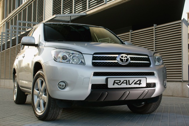 Toyota RAV4 - Mẫu xe khai sinh phân khúc SUV cỡ nhỏ tròn 20 năm tuổi 23