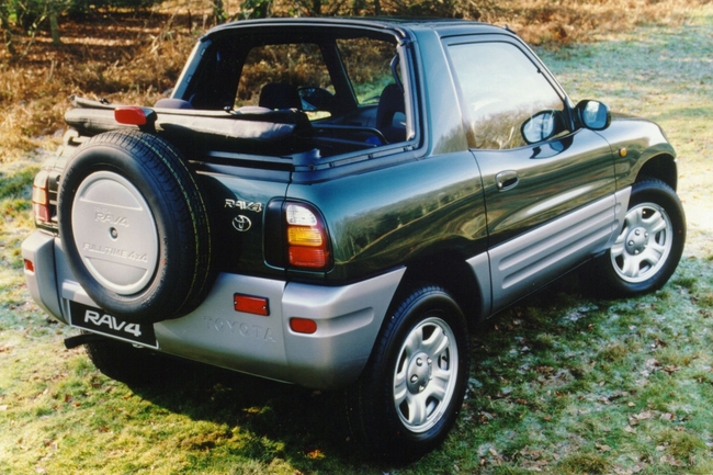 Toyota RAV4 - Mẫu xe khai sinh phân khúc SUV cỡ nhỏ tròn 20 năm tuổi 4