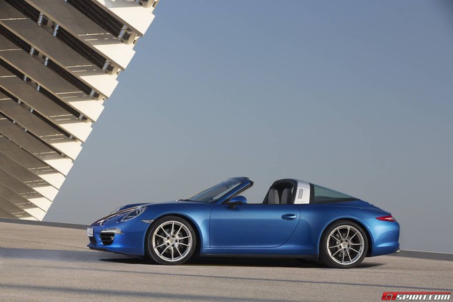 Porsche công bố hình ảnh chính thức của Porsche 911 Targa 5