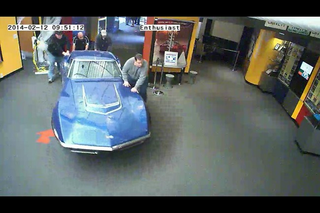 Bảo tàng Corvette "di tản" vì hố tử thần 14