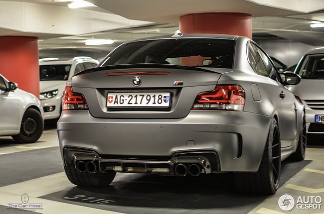 Hàng hiếm BMW 1M Coupe xám mờ cực "chất" tại Đức 3