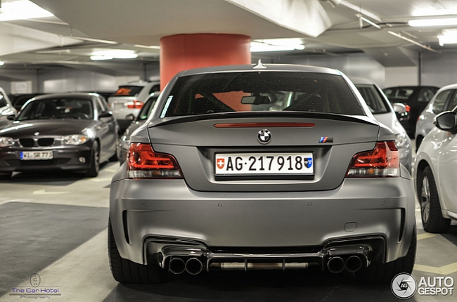 Hàng hiếm BMW 1M Coupe xám mờ cực "chất" tại Đức 5