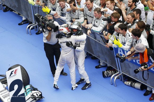 Malaysian Grand Prix: Mercedes tiếp tục phô trương sức mạnh 2 Malaysian Grand Prix: Mercedes tiếp tục phô trương sức mạnh 2