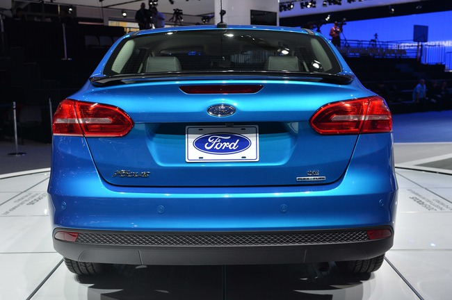 Ford Focus 2015 xuất hiện với diện mạo mới 7