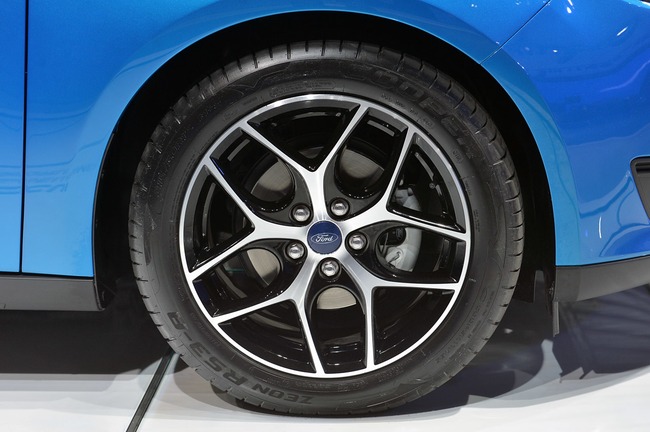 Ford Focus 2015 xuất hiện với diện mạo mới 10