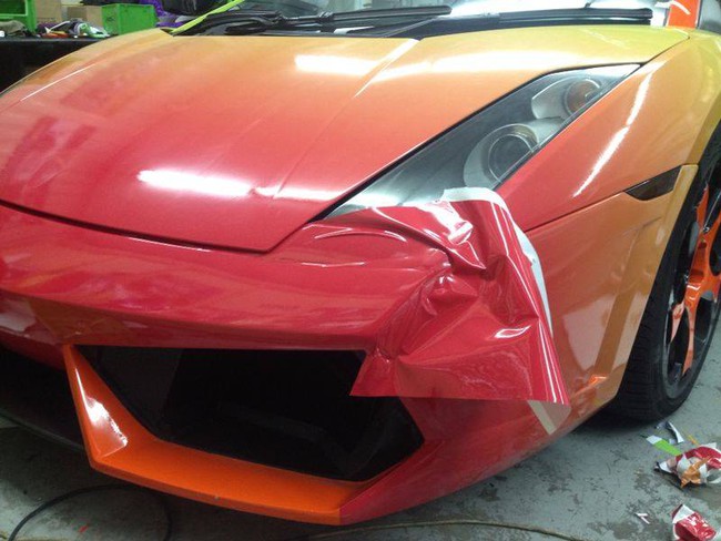 Chói mắt với Lamborghini Gallardo màu cầu vồng ở Malaysia 5