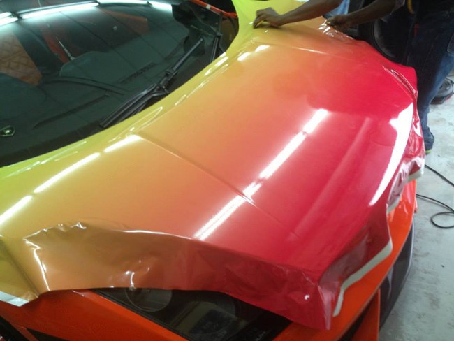 Chói mắt với Lamborghini Gallardo màu cầu vồng ở Malaysia 6