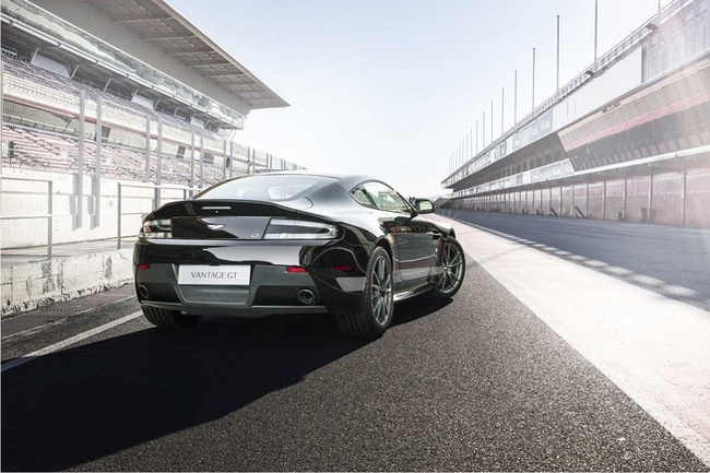 Aston Martin V8 Vantage GT: Rẻ hơn nhưng mạnh mẽ hơn 1