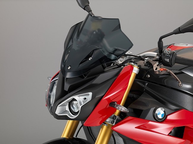 "Naked bike"  BMW S1000R có giá chát 39.000 USD 9