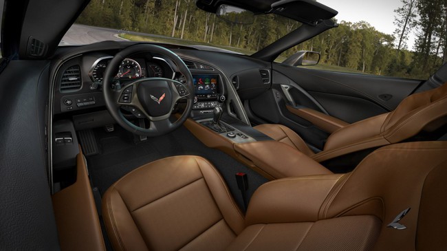 Corvette Stingray trang bị số sàn tiết kiệm nhiên liệu hơn số tự động 8