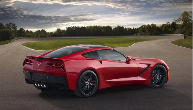 Corvette Stingray trang bị số sàn tiết kiệm nhiên liệu hơn số tự động 2