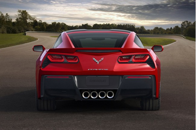 Corvette Stingray trang bị số sàn tiết kiệm nhiên liệu hơn số tự động 3