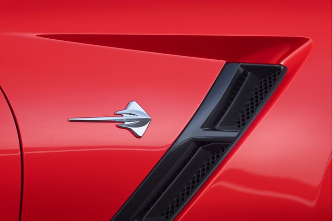 Corvette Stingray trang bị số sàn tiết kiệm nhiên liệu hơn số tự động 4