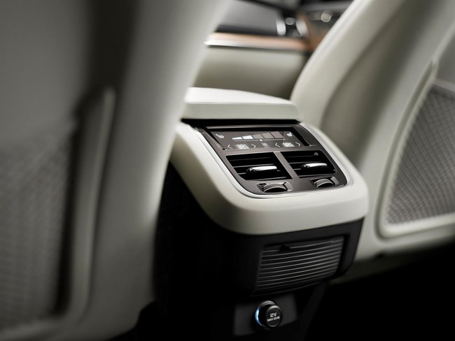 Chi tiết nội thất sang trọng của SUV Volvo XC90 11