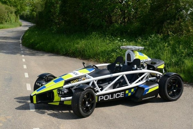 Siêu xe Atom PL gia nhập lực lượng cảnh sát Anh Quốc 3