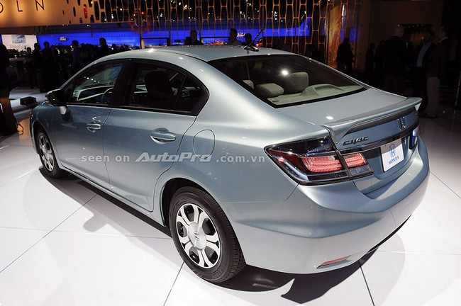 Honda Civic 2013: N&acirc;ng cấp "gấp r&uacute;t", tăng gi&aacute; nhẹ 19