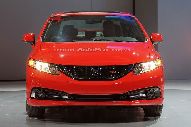 Honda Civic 2013: N&acirc;ng cấp "gấp r&uacute;t", tăng gi&aacute; nhẹ 15
