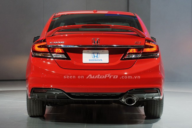 Honda Civic 2013: N&acirc;ng cấp "gấp r&uacute;t", tăng gi&aacute; nhẹ 16
