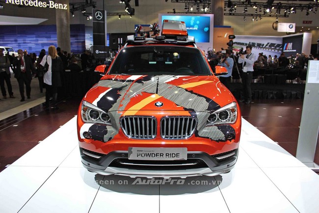 BMW X1 phiên bản màu mè 1