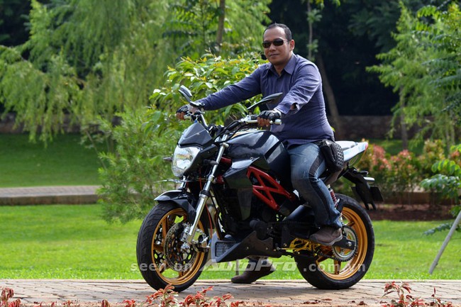 Honda Tiger Revo độ theo phong c&aacute;ch Ducati Monster 1