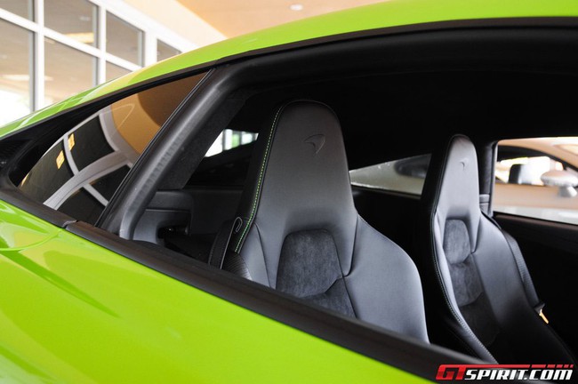 McLaren MP4-12C sơn màu Lamborghini 7