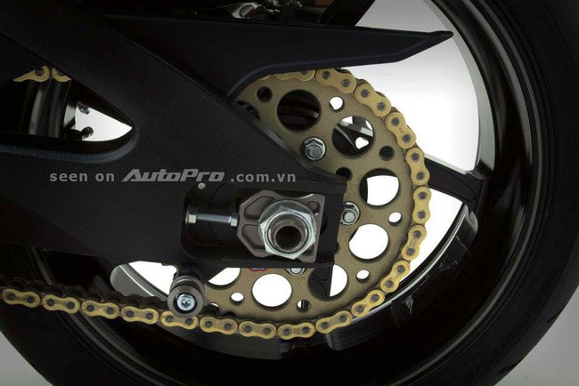 Yoshimura Suzuki GSX-R 2013 hầm hố v&agrave; ấn tượng 3