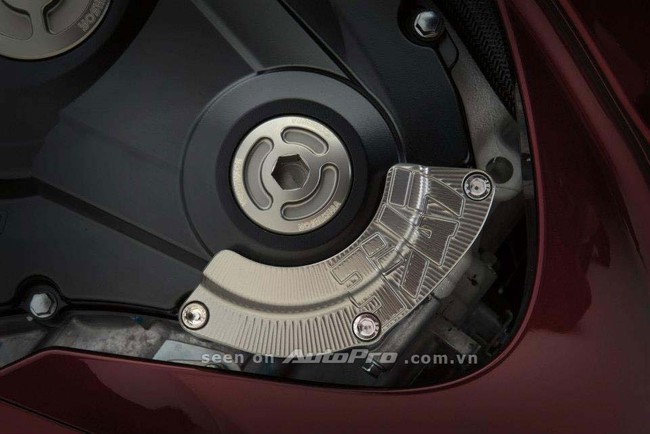 Yoshimura Suzuki GSX-R 2013 hầm hố v&agrave; ấn tượng 14