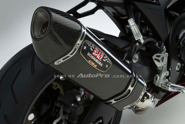 Yoshimura Suzuki GSX-R 2013 hầm hố v&agrave; ấn tượng 15