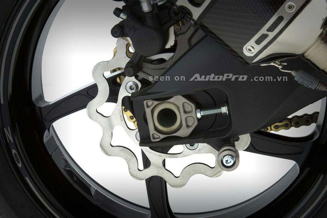 Yoshimura Suzuki GSX-R 2013 hầm hố v&agrave; ấn tượng 16