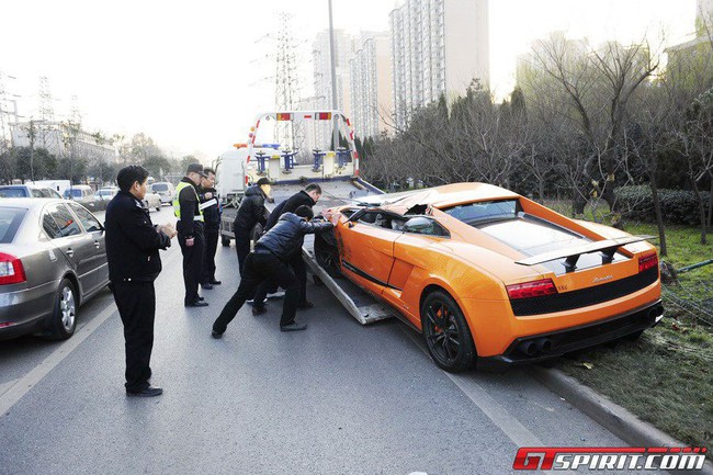 Lại thêm siêu xe Lamborghini "tử nạn" 4