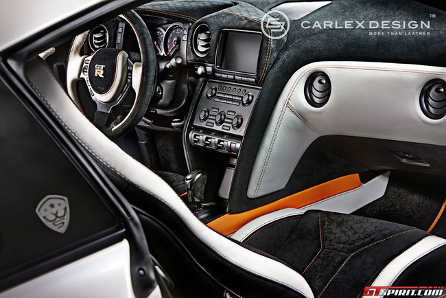 Nội thất tuyệt đẹp cho siêu xe giá rẻ Nissan GT-R 4