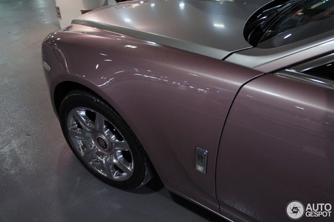 Rolls-Royce Ghost màu hồng độc nhất vô nhị 2