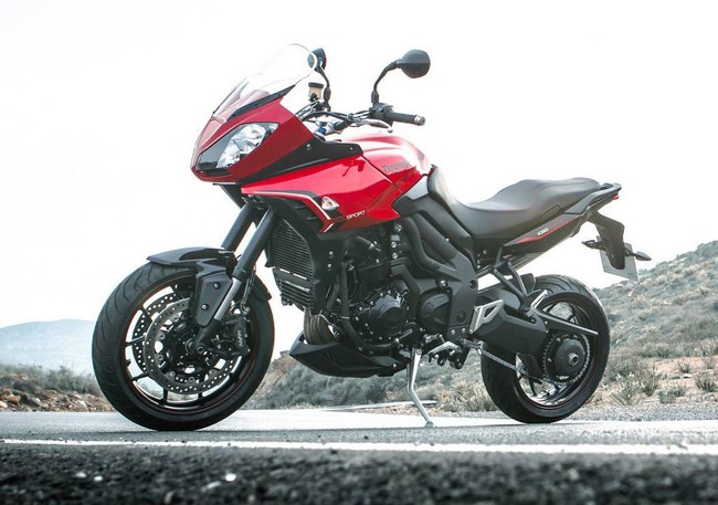 Ngắm kỹ hơn Triumph Tiger Sport 2013 9