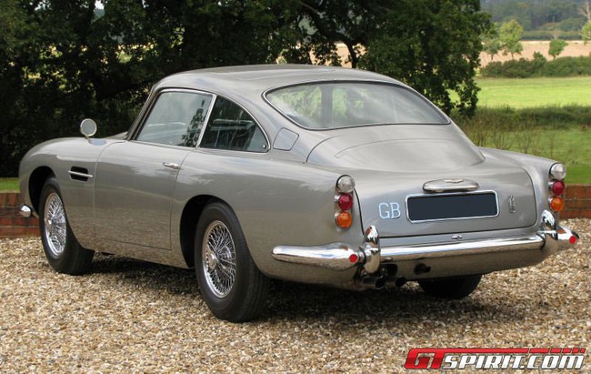 Rao bán Aston Martin DB5 của điệp viên James Bond 4