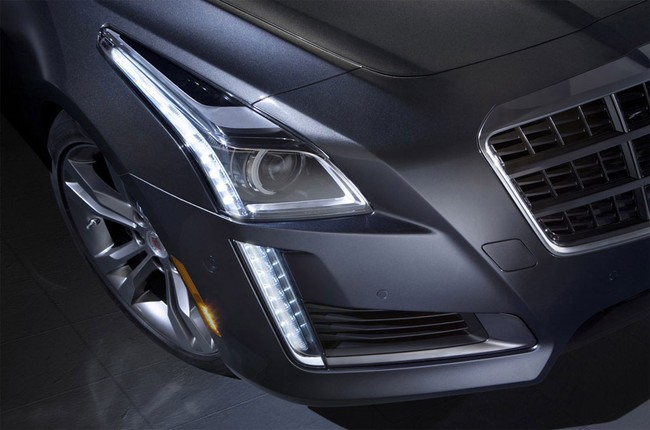 Cadillac CTS 2014 sẵn sàng chiến đấu với BMW 5-Series 7