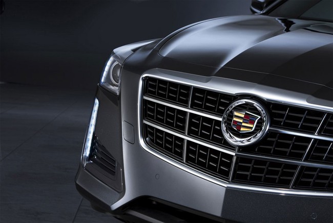 Cadillac CTS 2014 sẵn sàng chiến đấu với BMW 5-Series 8