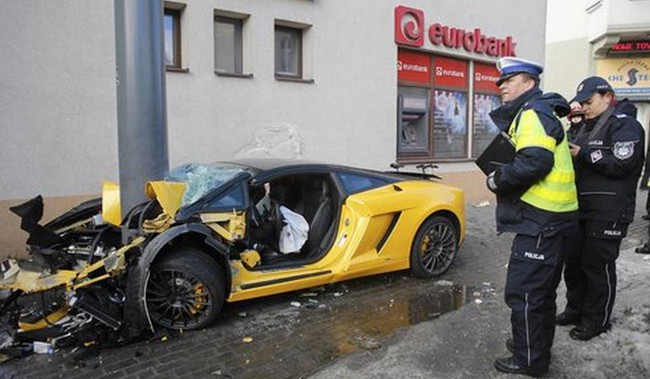 Cặp đôi Lamborghini Gallardo "rủ nhau" tử nạn 3