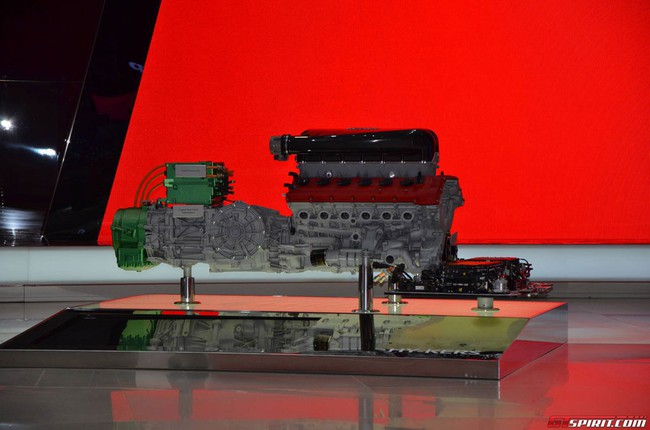 Thông số "khủng" của siêu phẩm Ferrari F150 1