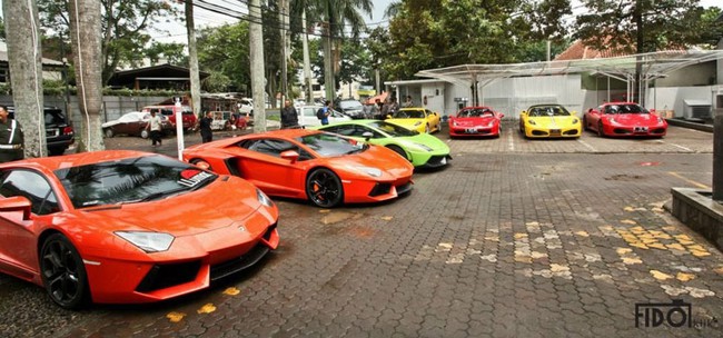 Dàn siêu xe đầy màu sắc tập hợp tại Indonesia 5