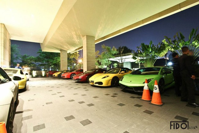 Dàn siêu xe đầy màu sắc tập hợp tại Indonesia 10