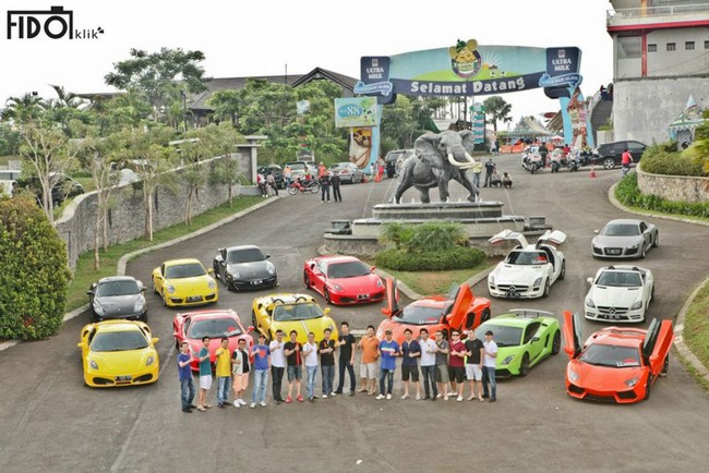 Dàn siêu xe đầy màu sắc tập hợp tại Indonesia 1