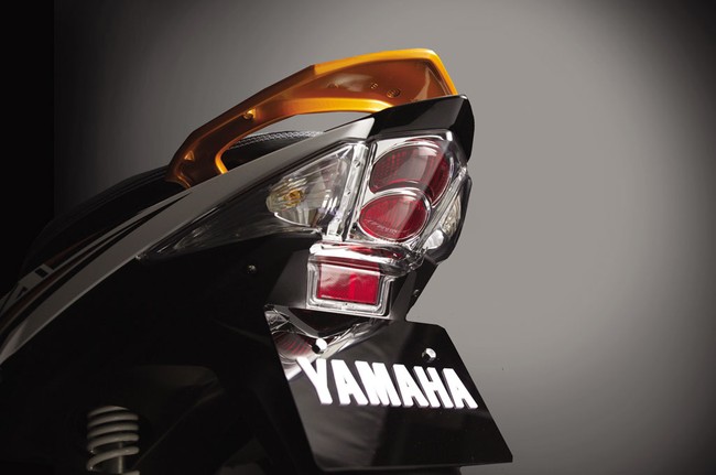 Yamaha ra mắt Sirius và Luvias phun xăng điện tử mới 21