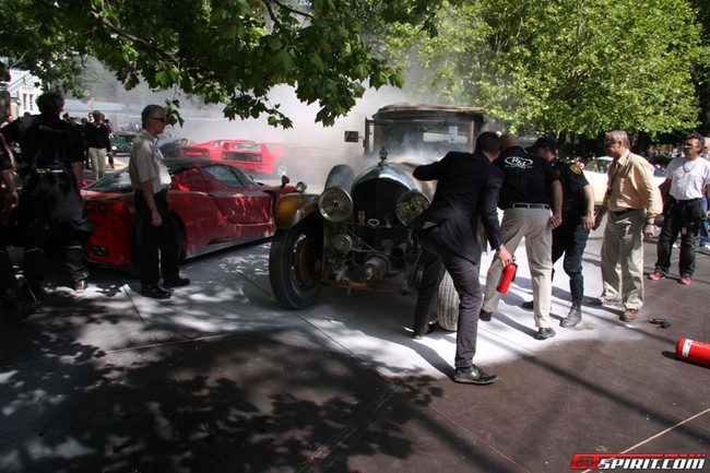 Ferrari Enzo suýt "chết cháy" vì Bentley 7