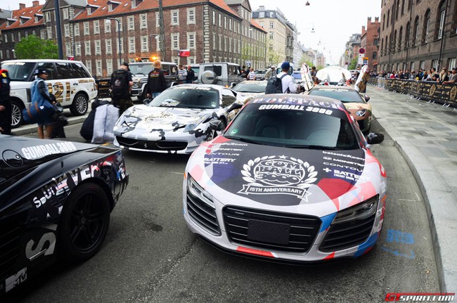 Siêu xe sặc sỡ trong ngày khởi động Gumball 3000 2013 26