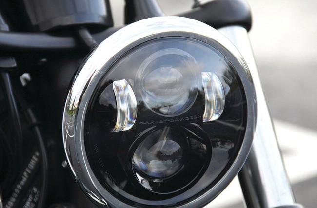 Daymaker - Đèn pha mới cho xế nổ Harley-Davidson 1