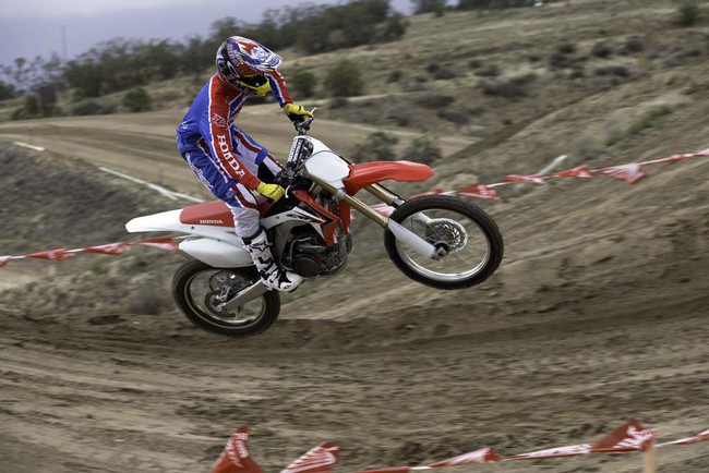 Honda CRF250R 2014: Quá nhiều điểm mới 11