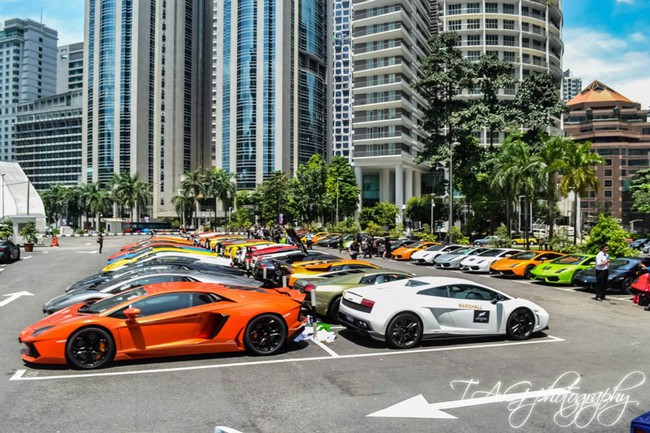 Dàn xe Lamborghini đầy màu sắc tại Kuala Lumpur 2