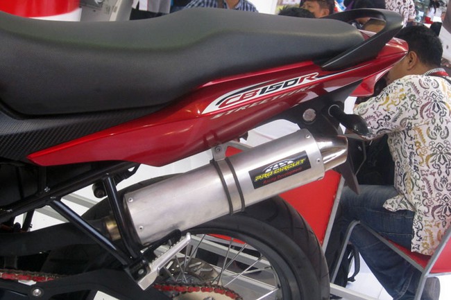 Honda CB150R Streetfire phong cách xe địa hình độc đáo 2